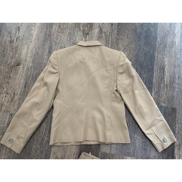 Evan Picone Petites NYC-It Girl Women's Tan Suit Set Size 2 - Picture 7 of 9